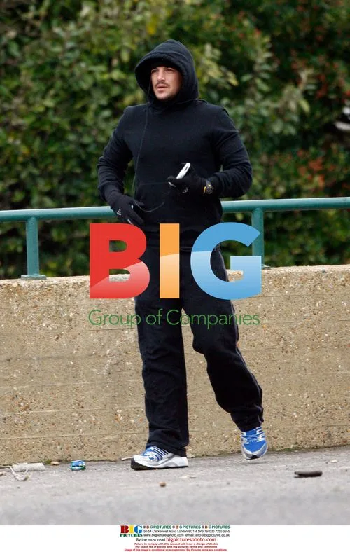 Peter Andre Jogging in Tracksuit