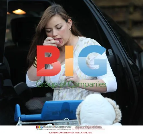 Charlotte Church and Kids Go to Tesco