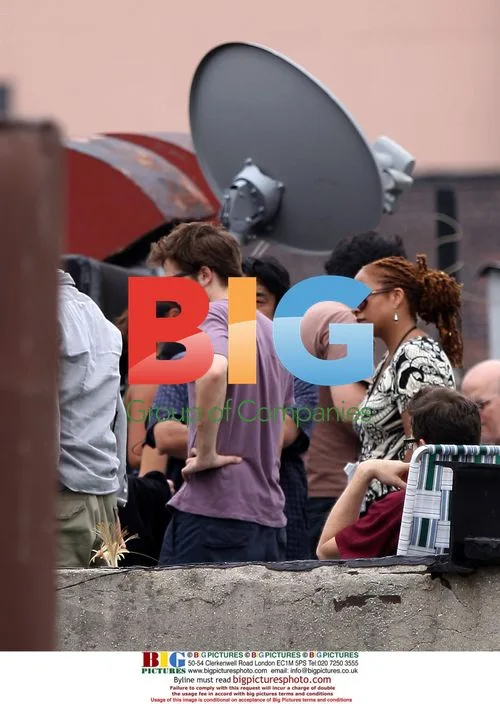 Robert Pattinson on 'Remember Me' set