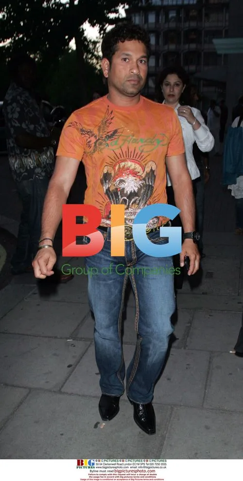 Indian Cricketer Sachin Tendulkar Enters London Hotel