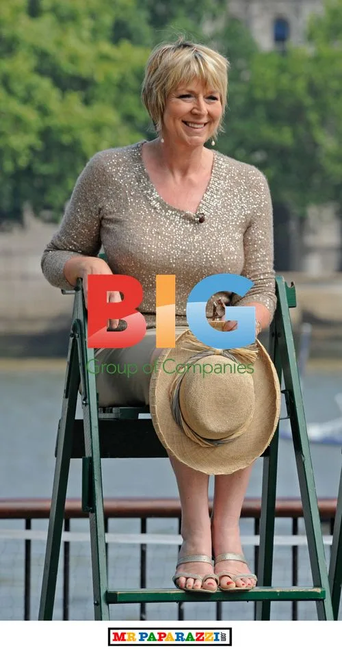 Fern Britton and Philip Schofield in umpire seats