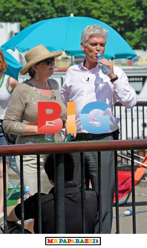 Fern Britton and Philip Schofield outside ITV studios