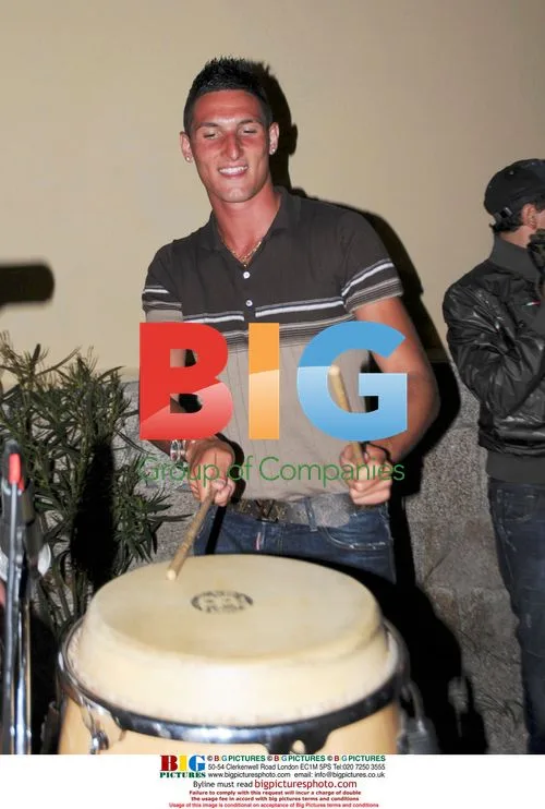 Manchester United player Macheda plays drums in Italy