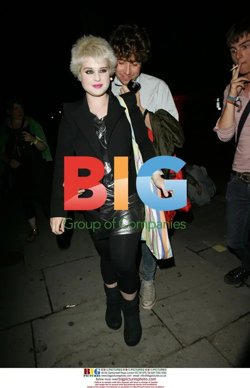 Kelly Osborne, Nick Grimshaw leave Blur party