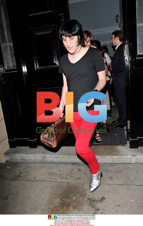 Noel Felding leaving Blur After Party