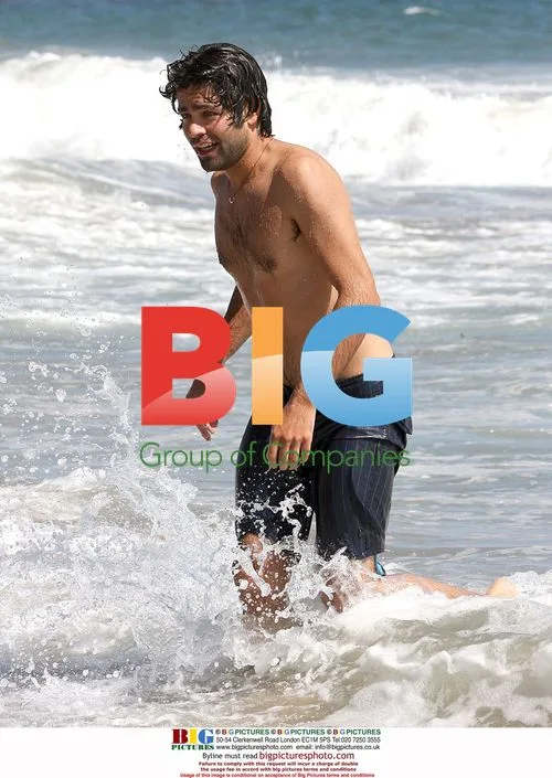 Adrian Grenier Boogie Boarding