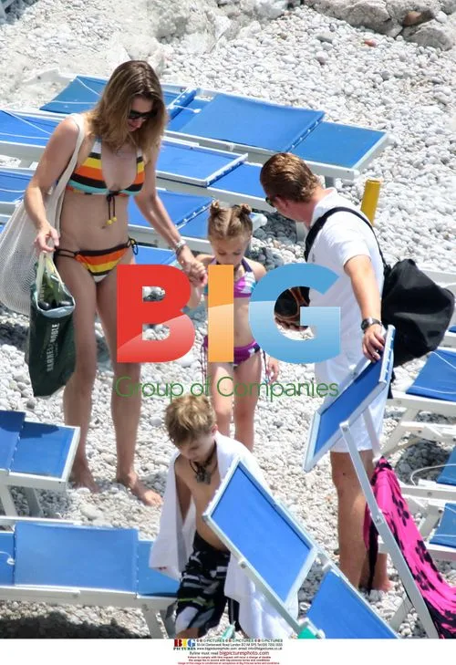 Steffi Graf on Beach with Kids