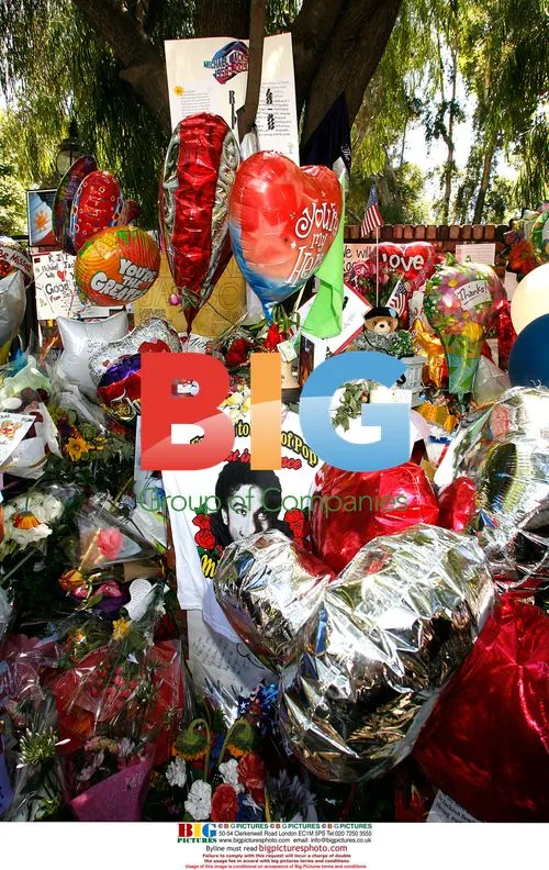 Michael Jackson memorial gifts at family estate