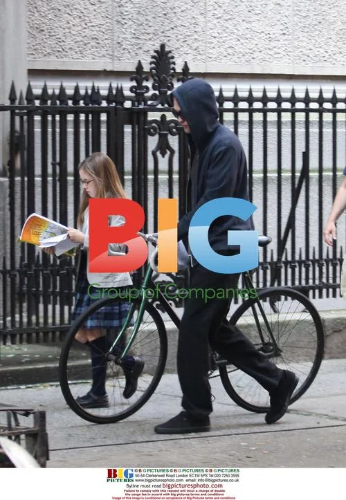 Robert Pattinson and Ruby Jerins filming 'Remember Me' in NYC