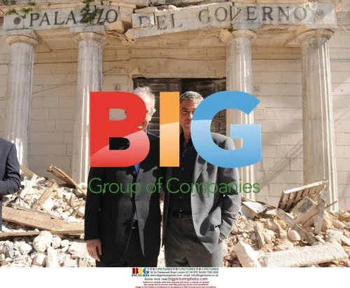 Clooney and Murray visit earthquake region