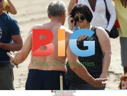 Gavin and Stacey cast filming on beach