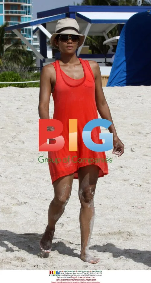 Halle Berry on Miami beach with family