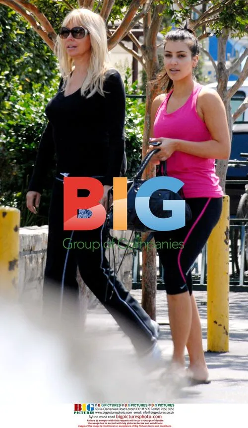 Kim Kardashian Hits the Gym