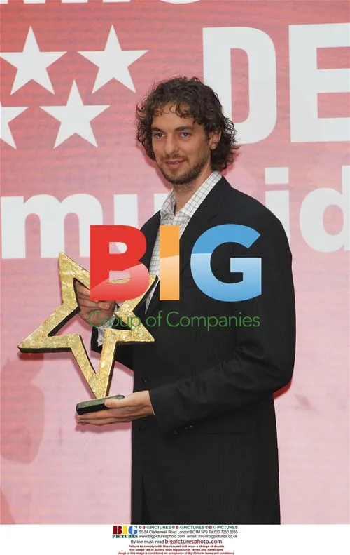 Pau Gasol Receives Madrid Community Awards
