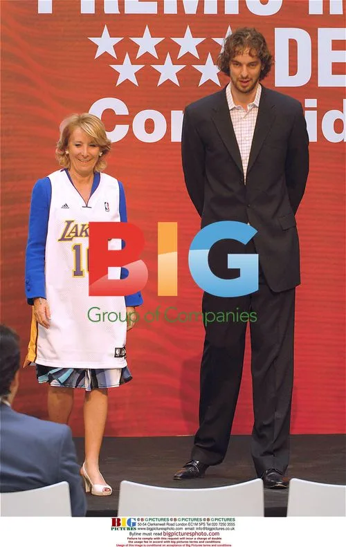 Pau Gasol Receives II International Awards