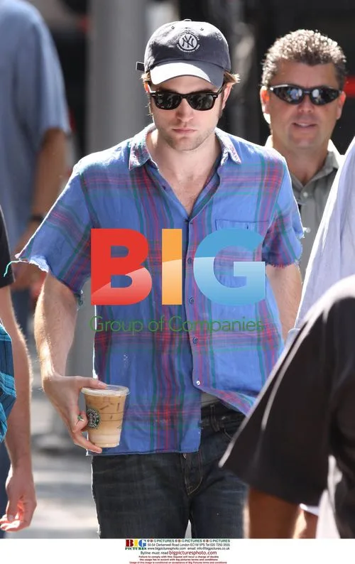 Robert Pattinson on 'Remember Me' film set
