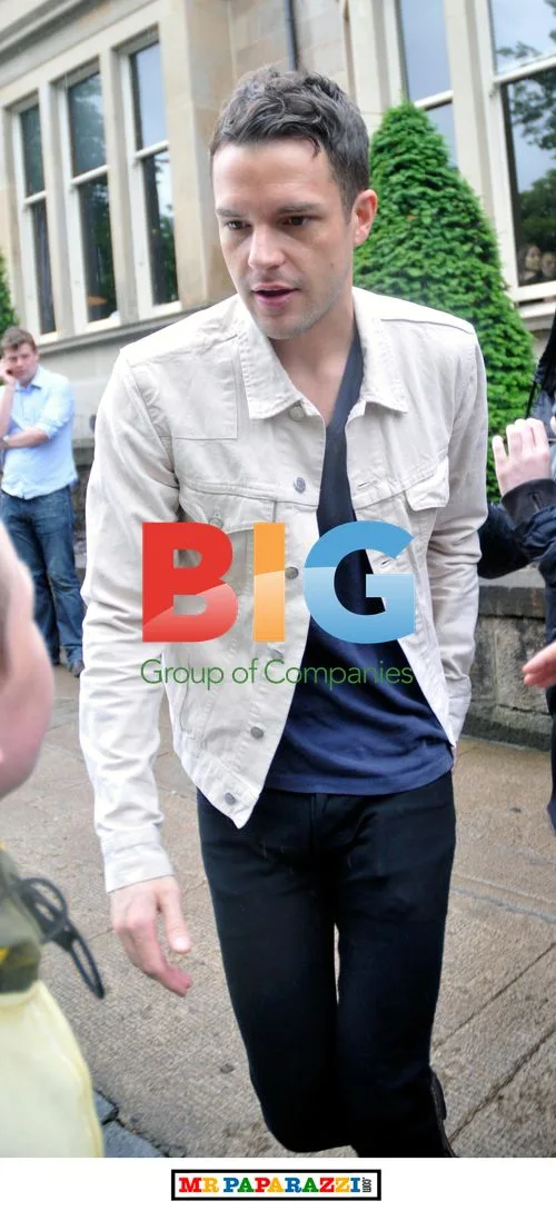 Brandon Flowers Leaving Hotel in Glasgow