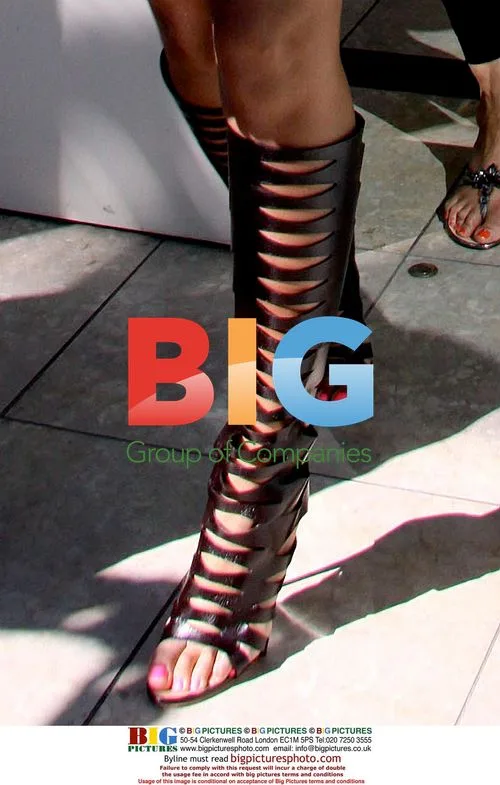 Beyonce Knowles shopping on Rodeo Drive