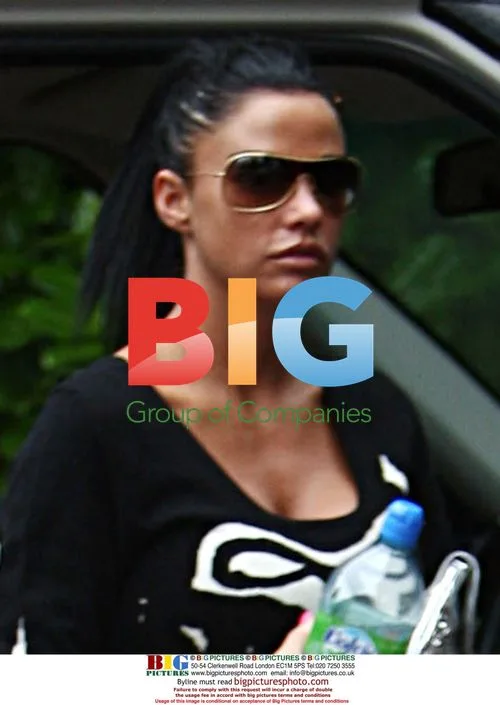 Katie Price Spotted with Water Bottle