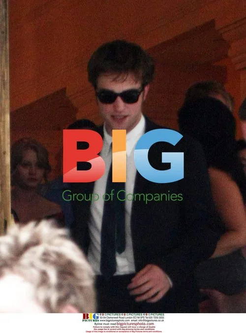 Robert Pattinson on 'Remember Me' film set