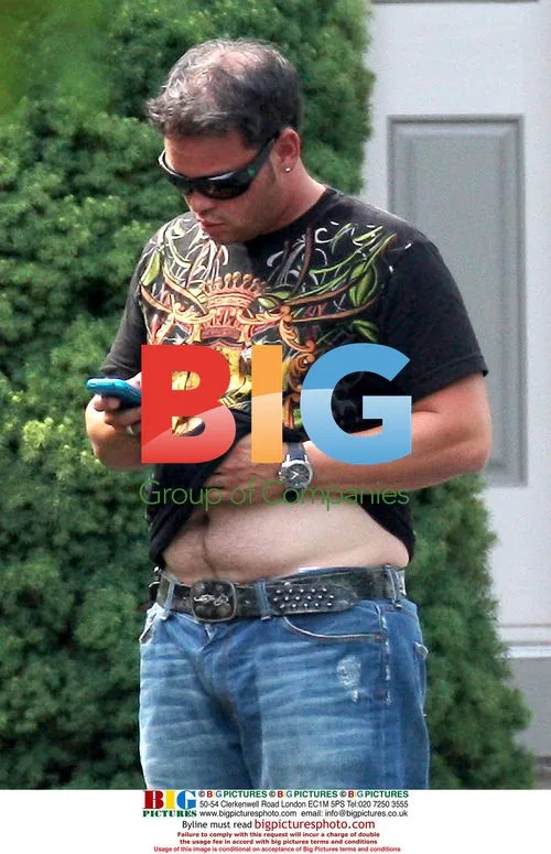 Jon Gosselin Arrives Home with GF