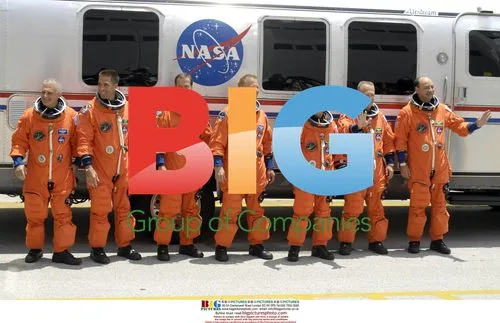 Astronaut crew of STS 127 prepare for launch