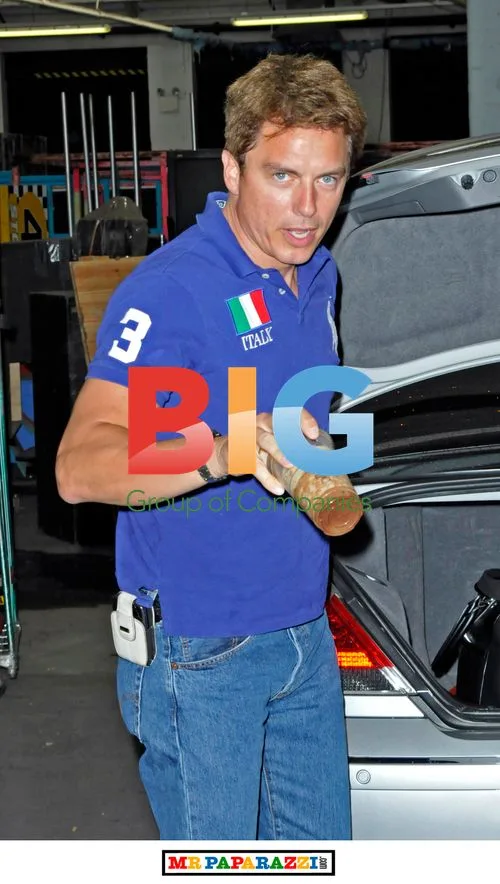 Celebs leave This Morning studios for Fern's last day