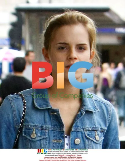 Emma Watson goes shopping with boyfriend