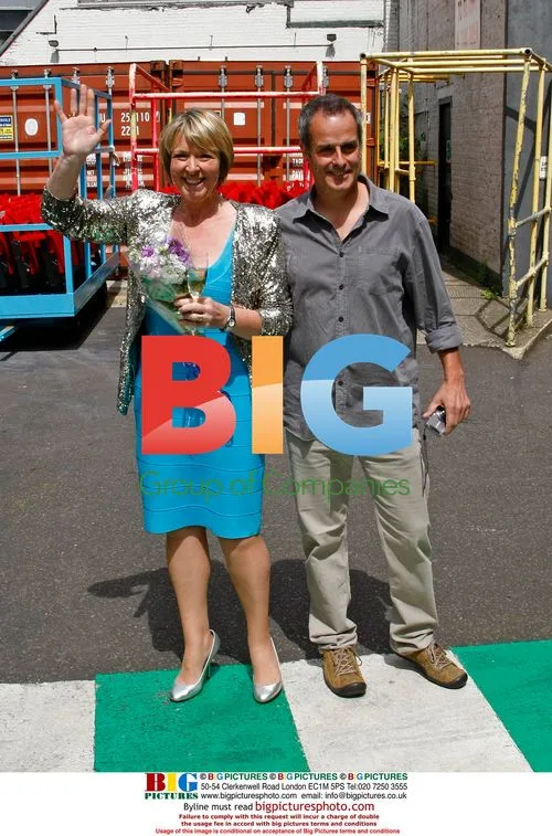 Fern Britton and Phil Vickery leave This Morning
