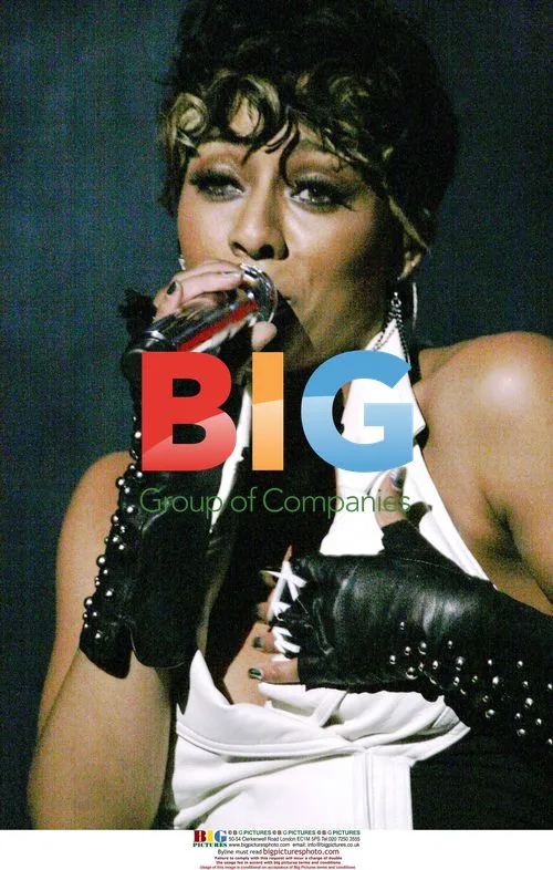 Keri Hilson supports Ne-Yo on tour in Liverpool