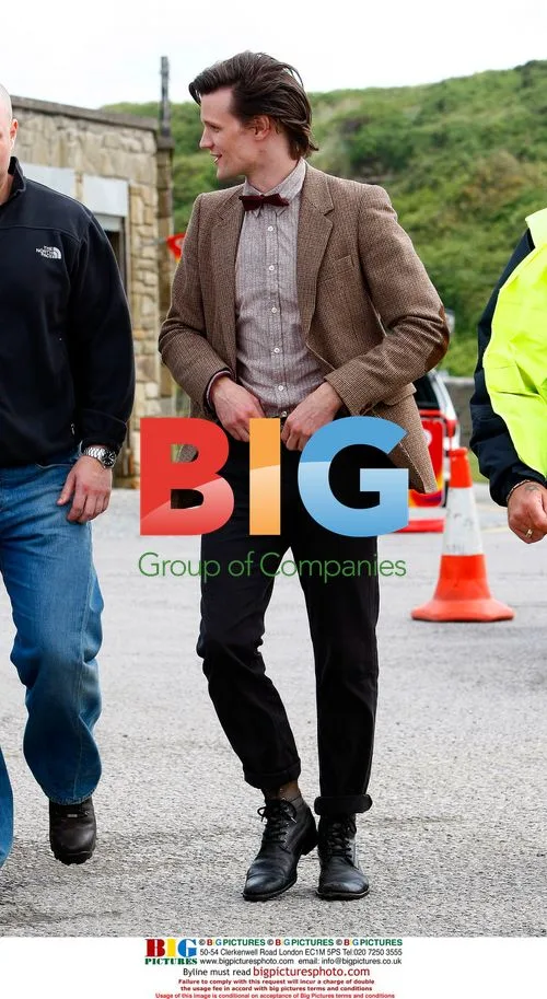 Matt Smith and Karen Gillan on Doctor Who set