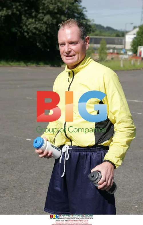 Gascoigne and Beardsley train for charity game