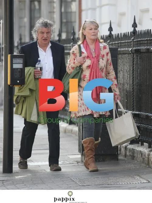 Sue Cook Goes Shopping with Husband in London