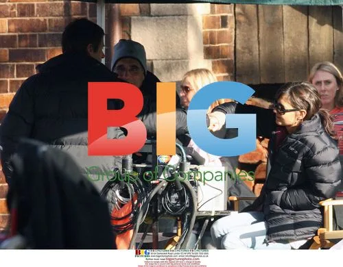 Katie Holmes and Guy Pearce on set in Australia