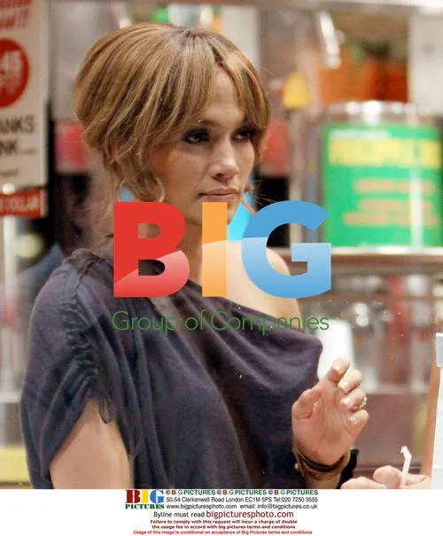 Jennifer Lopez films 'The Back-Up Plan' in NYC