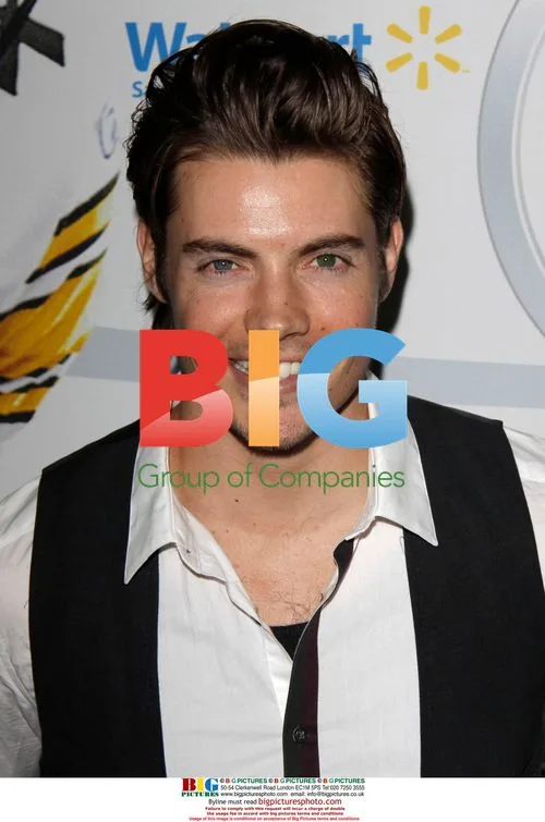 Josh Henderson at Madden NFL 10 event