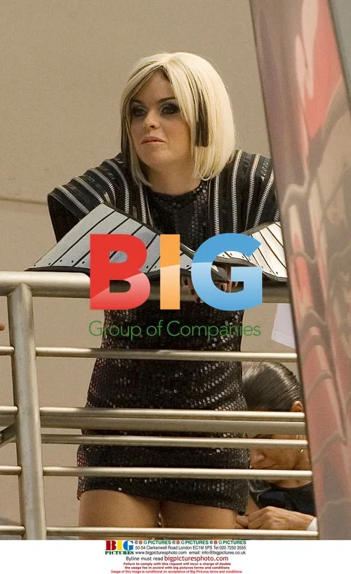Taryn Manning on Melrose Place set