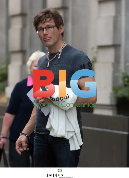 A-ha spotted outside London hotel