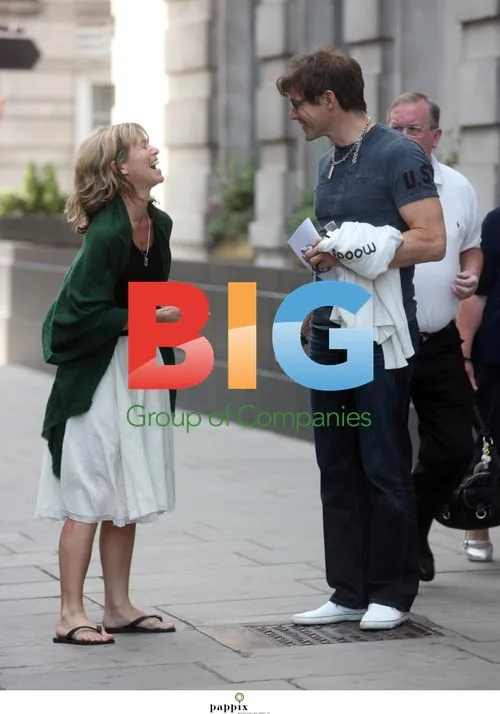 A-ha spotted outside London hotel