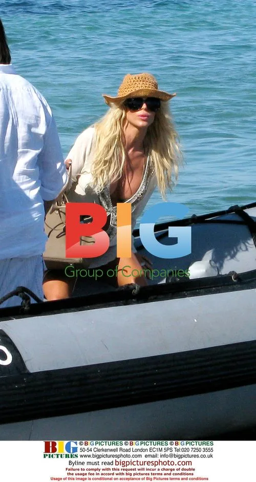 Victoria Silvstedt at Michael Jackson Exhibit