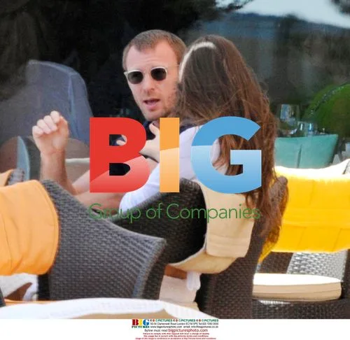 Guy Ritchie enjoys himself in Italy