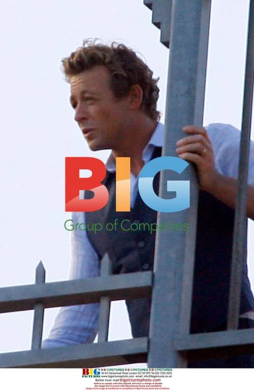 Simon Baker filming 'The Mentalist' in Pasadena