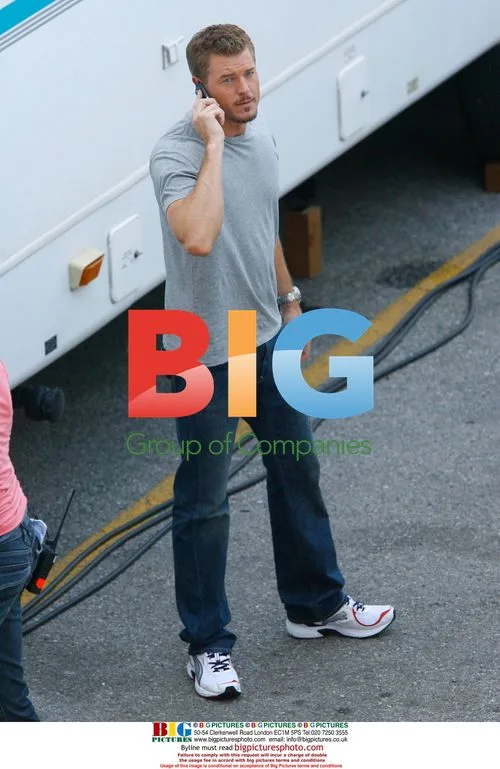 Eric Dane and George Lopez on 'Valentine's Day' set