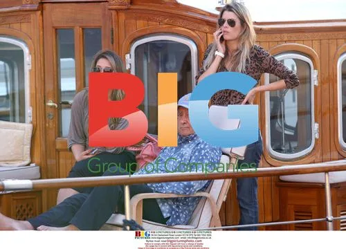Mohamed Al Fayed on yacht with mystery women