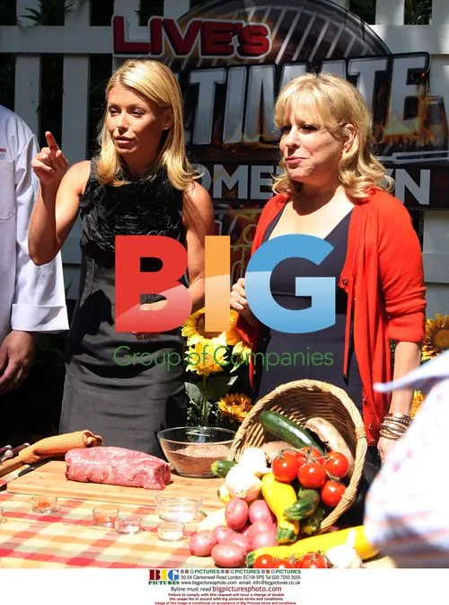 Kelly Ripa and Bette Midler on "Live! with Regis and Kelly"