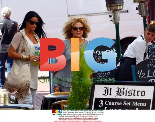 Katie Price Shopping with Family in Brighton
