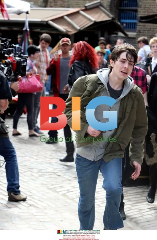 Aaron Johnson Filming "CHATROOM"