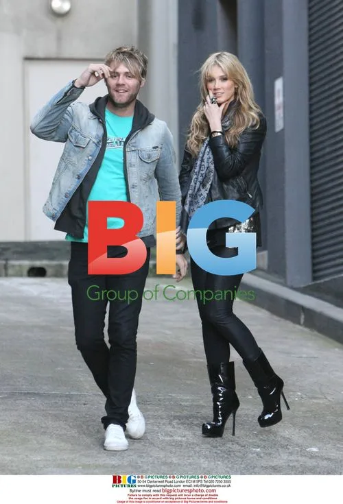Delta Goodrum and Brian McFadden kissing