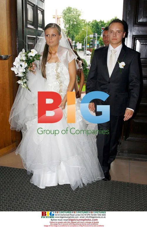 Artur Boruc and Sara Mannei at wedding