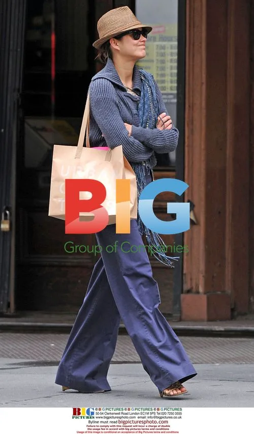 Marion Cotillard Shops in Soho